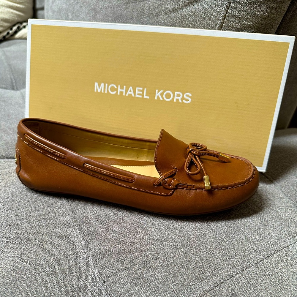 MICHEAL KORS Leather loafers
